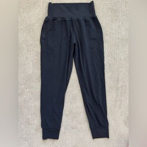 NEVER WORN ATHLETA SALUTATION JOGGER